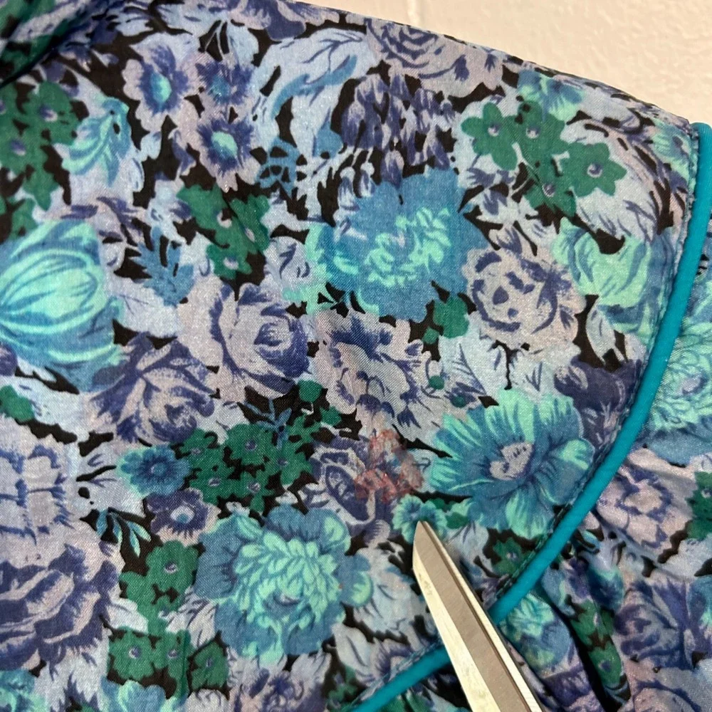 Vintage Weather Tamer Kids Blue Floral Puffer Jacket Batwing Sleeve Size M 3